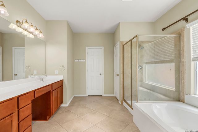 2174 Autumn Vista, Seguin, TX 78155