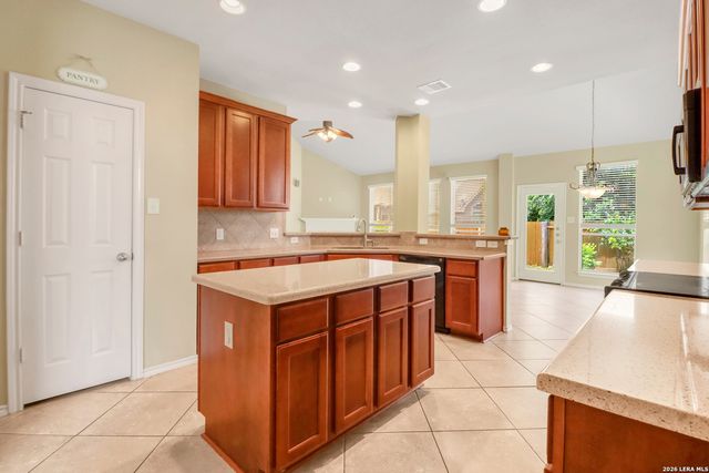 2174 Autumn Vista, Seguin, TX 78155