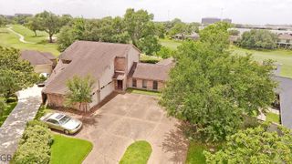 27 Charleston Street N, Sugar Land, TX 77478