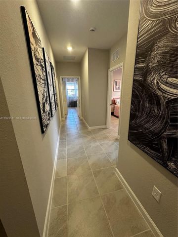 2288 SE 30th St 1, Homestead, FL 33035