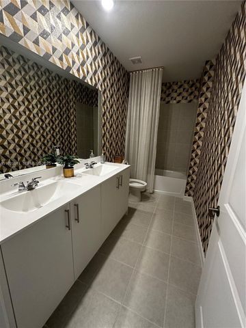 2288 SE 30th St 1, Homestead, FL 33035