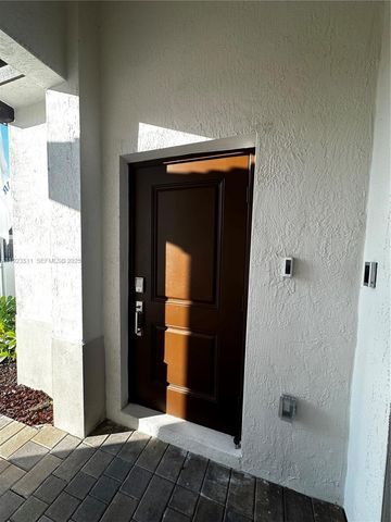 2288 SE 30th St 1, Homestead, FL 33035