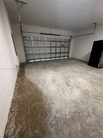 2288 SE 30th St 1, Homestead, FL 33035