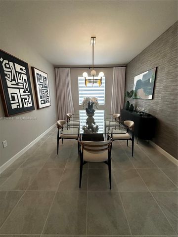 2288 SE 30th St 1, Homestead, FL 33035