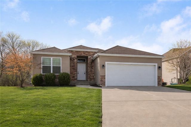 194 Camelot Drive, Liberty, MO 64068