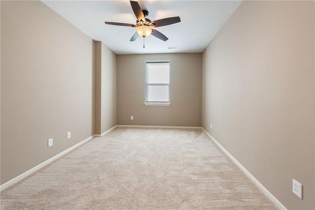 194 Camelot Drive, Liberty, MO 64068