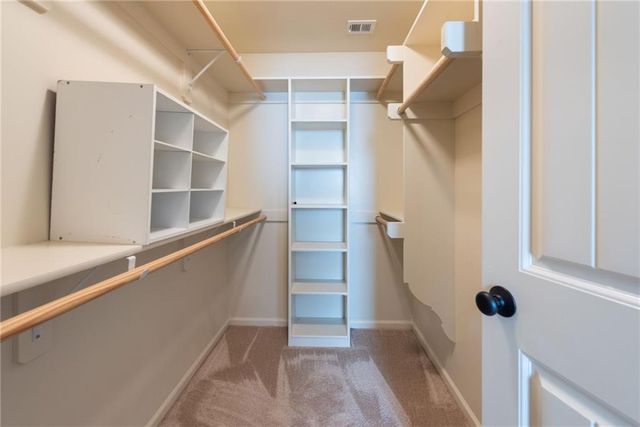 194 Camelot Drive, Liberty, MO 64068