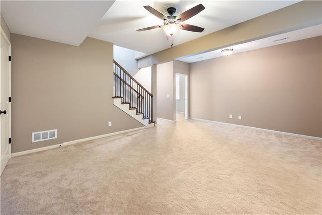 194 Camelot Drive, Liberty, MO 64068