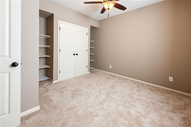 194 Camelot Drive, Liberty, MO 64068