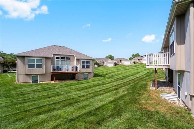 194 Camelot Drive, Liberty, MO 64068