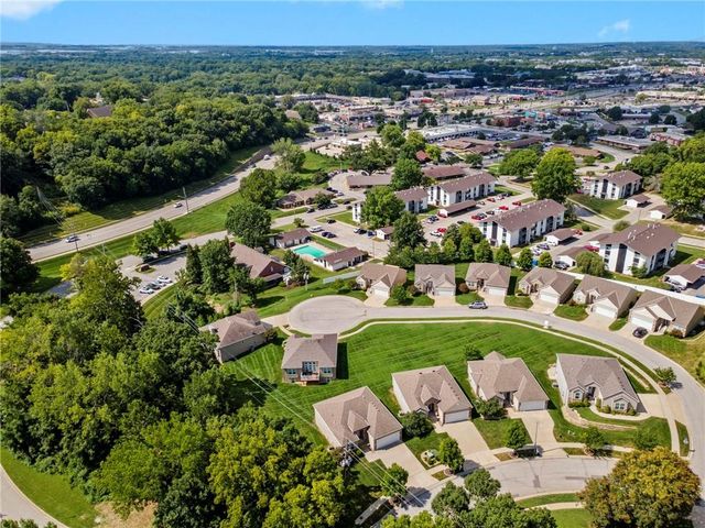 194 Camelot Drive, Liberty, MO 64068