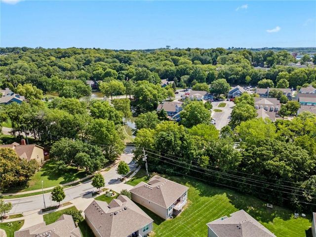 194 Camelot Drive, Liberty, MO 64068