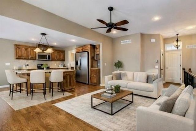 194 Camelot Drive, Liberty, MO 64068