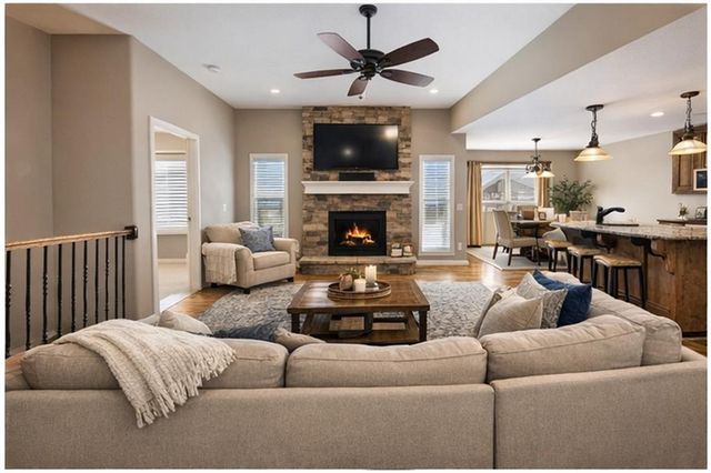 194 Camelot Drive, Liberty, MO 64068