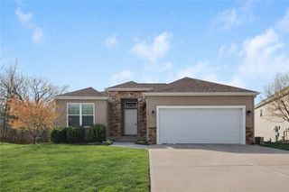 194 Camelot Drive, Liberty, MO 64068
