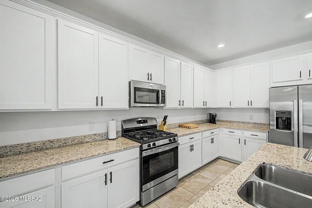 10599 W Kerrigan Lane, Marana, AZ 85653