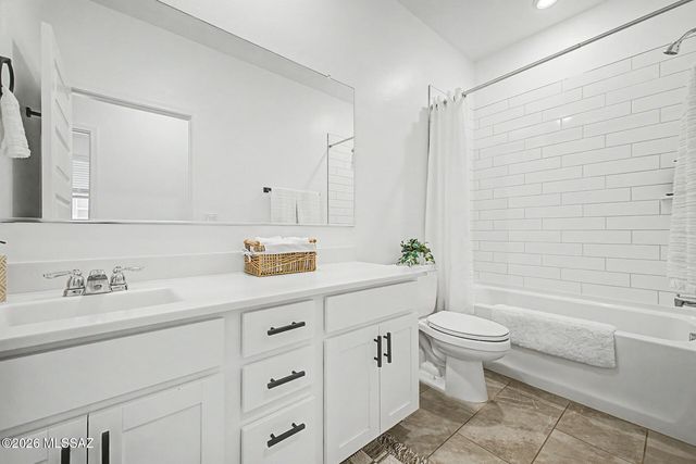 10599 W Kerrigan Lane, Marana, AZ 85653