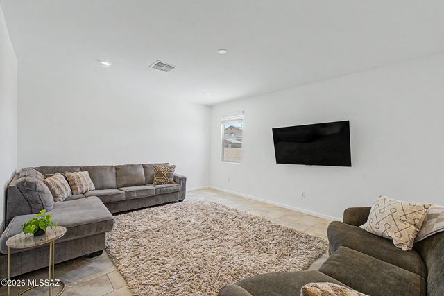 10599 W Kerrigan Lane, Marana, AZ 85653