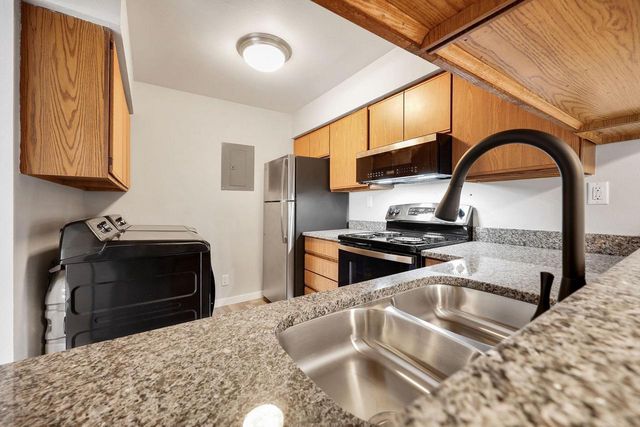 1608 Whispering Pines Way, Fitchburg, WI 53713