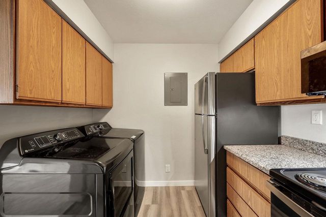 1608 Whispering Pines Way, Fitchburg, WI 53713