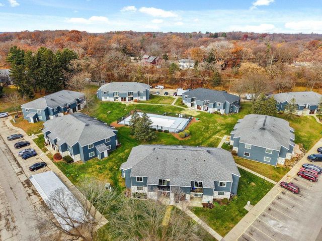 1608 Whispering Pines Way, Fitchburg, WI 53713