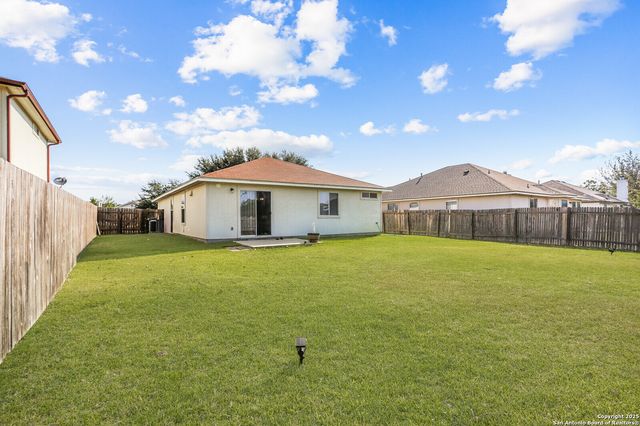 365 Leonardo, Kyle, TX 78640