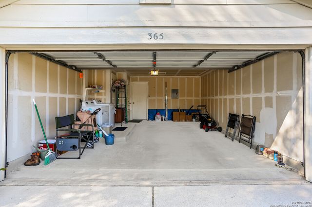 365 Leonardo, Kyle, TX 78640