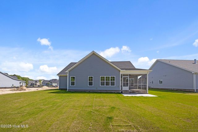 911 Hunter Grace Drive, Winterville, NC 28590