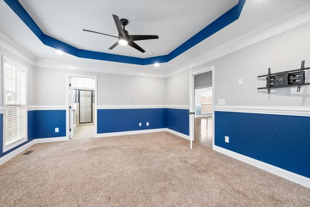 1631 Edgewater Ln, Clarksville, TN 37043