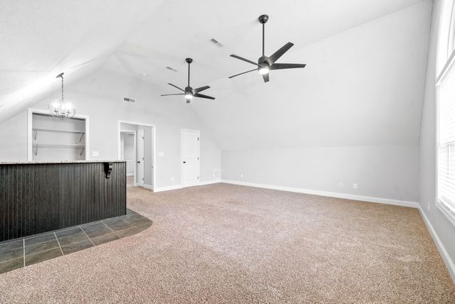 1631 Edgewater Ln, Clarksville, TN 37043