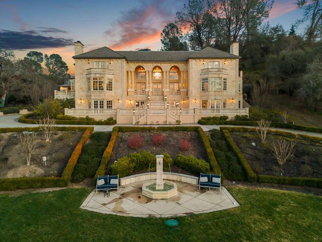 9300 Touchstone Ct, Granite Bay, CA 95746