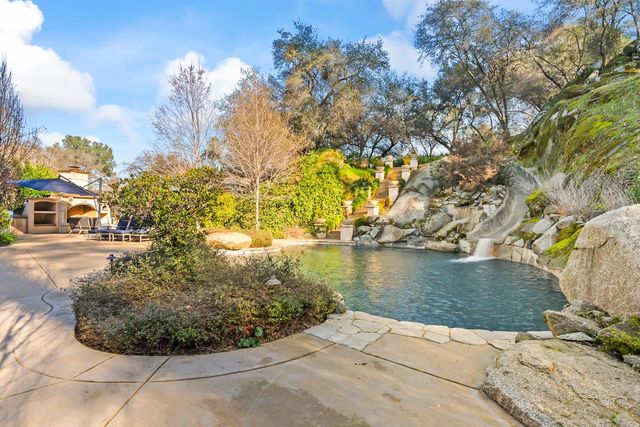 9300 Touchstone Ct, Granite Bay, CA 95746