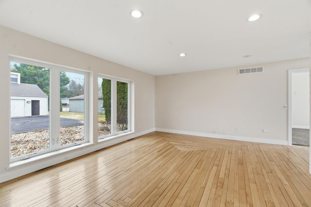 7738 N Indian Lake Drive, Pavilion Twp, MI 49088