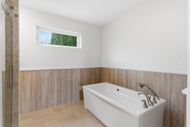 7738 N Indian Lake Drive, Pavilion Twp, MI 49088