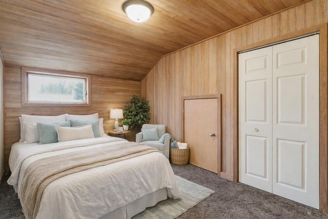 7738 N Indian Lake Drive, Pavilion Twp, MI 49088