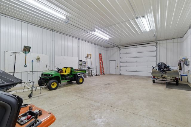 7738 N Indian Lake Drive, Pavilion Twp, MI 49088