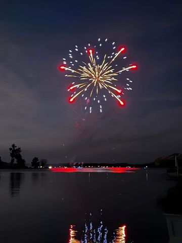 7738 N Indian Lake Drive, Pavilion Twp, MI 49088