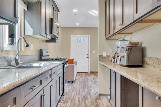 1976 Olive, Long Beach, CA 90806