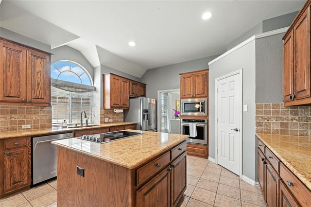 643 Aspen Court, Murphy, TX 75094