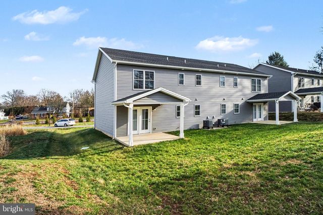 120 HART, Hershey, PA 17033