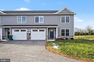 120 HART, Hershey, PA 17033