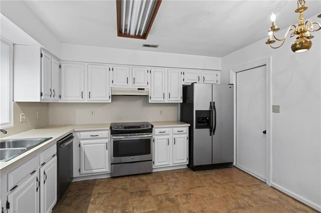 1245 Hillock XING, Virginia Beach, VA 23455