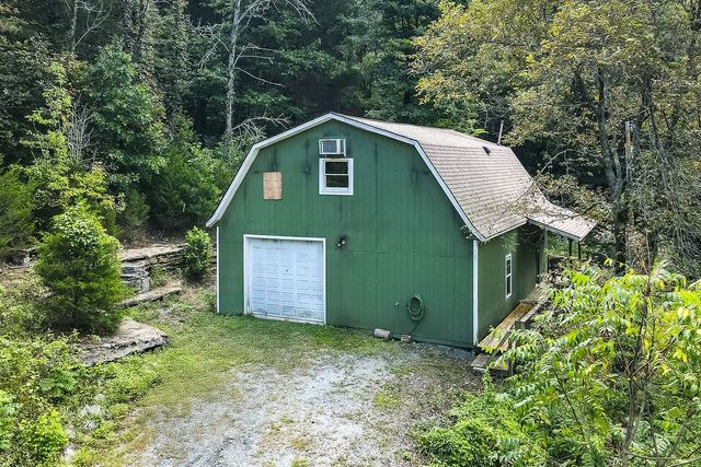 1236 Buckeye Rd, Fayetteville, TN 37334