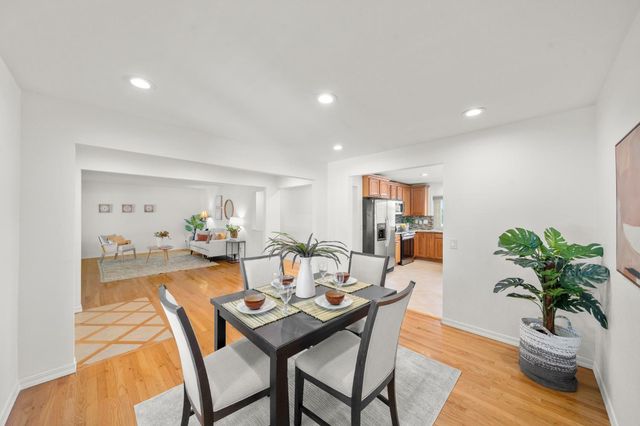 134 Canyon Rim Dr, Folsom, CA 95630