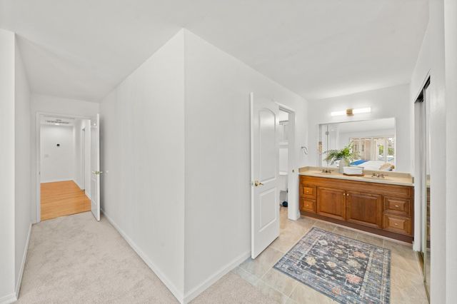 134 Canyon Rim Dr, Folsom, CA 95630