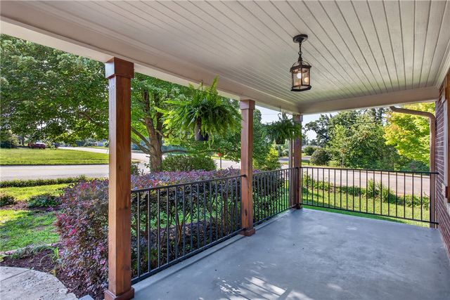 510 S Fairplay Street, Seneca, SC 29678