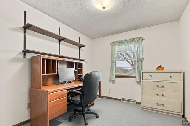 1245 SW Belle TER, Topeka, KS 66604