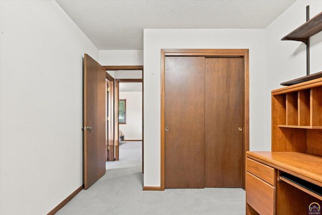 1245 SW Belle TER, Topeka, KS 66604