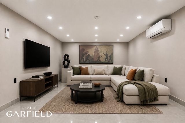 334 E 116TH Street, New York City, NY 10029