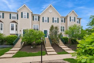 1106 Village Center Parkway 3, Aurora, IL 60506